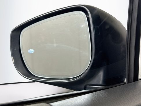 Used 2024 Subaru Crosstrek 2.0i Premium w/ Crosstrek Mirror Package AWD/4WD image 16
