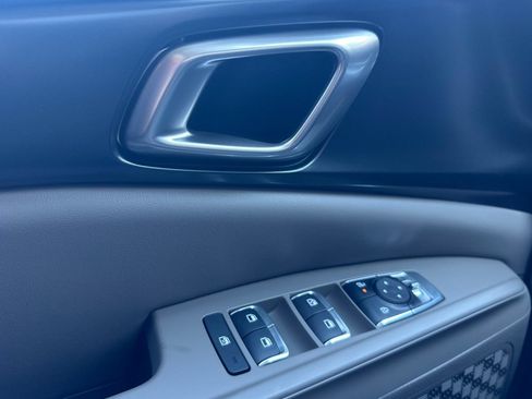 New 2026 Kia Carnival LXS FWD image 11