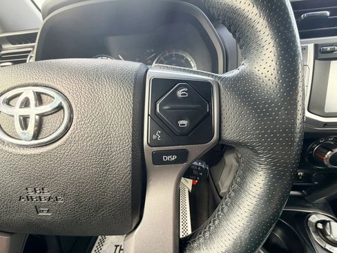 Used 2018 Toyota 4Runner SR5 AWD/4WD image 14