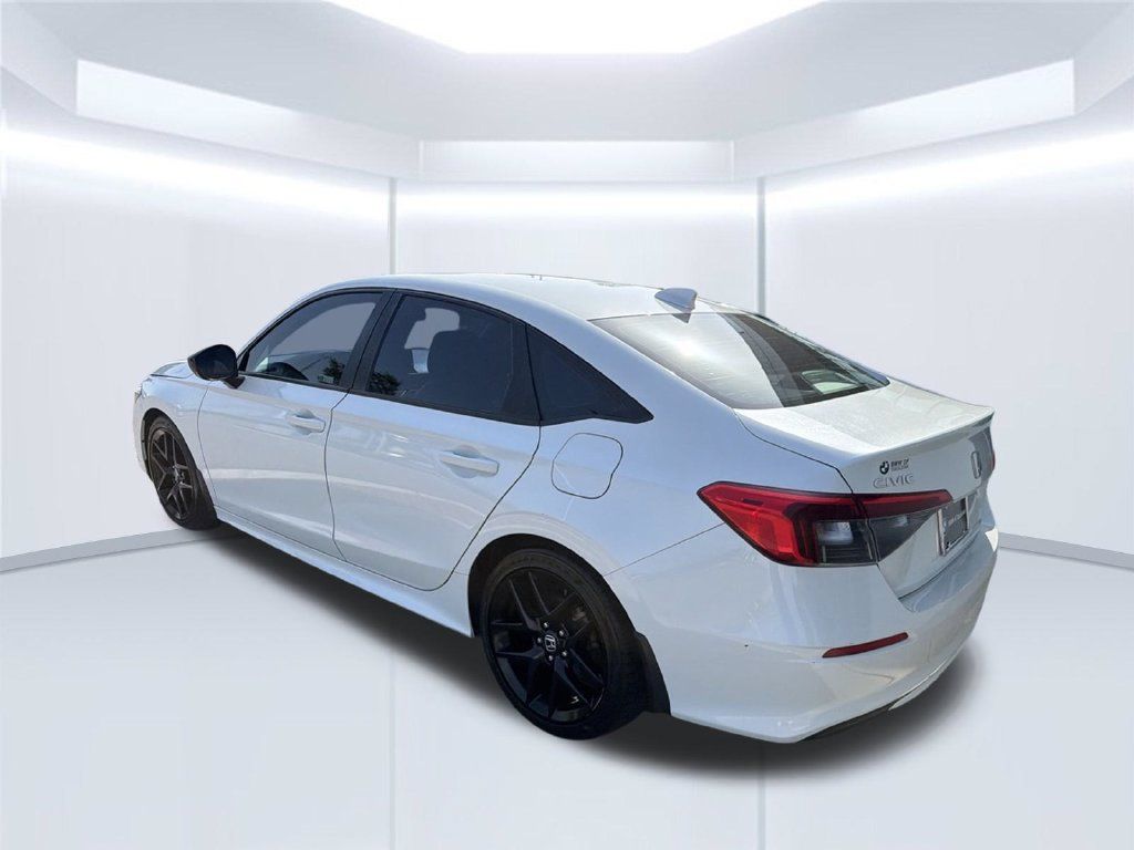 Used 2023 Honda Civic Sport image 4
