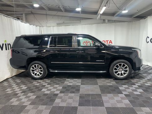 Used 2020 GMC Yukon XL Denali image 7