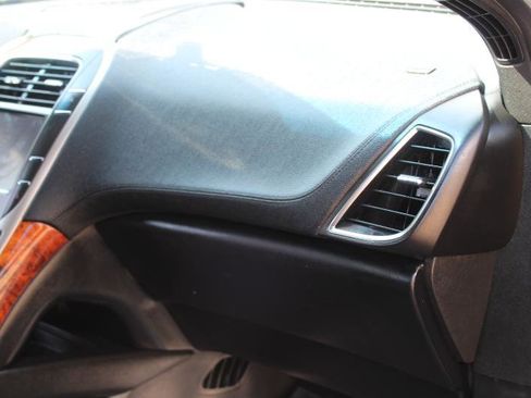 Used 2020 Lincoln Nautilus Reserve image 19