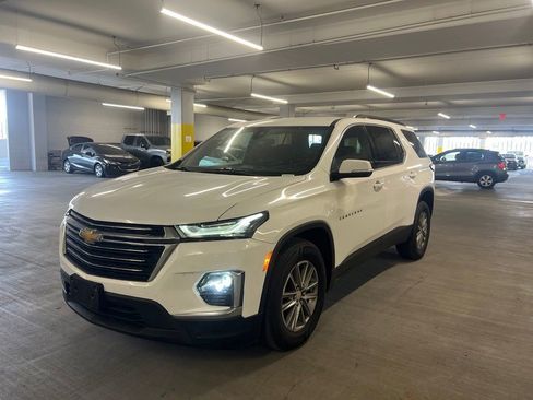 Used 2023 Chevrolet Traverse LT AWD/4WD image 1
