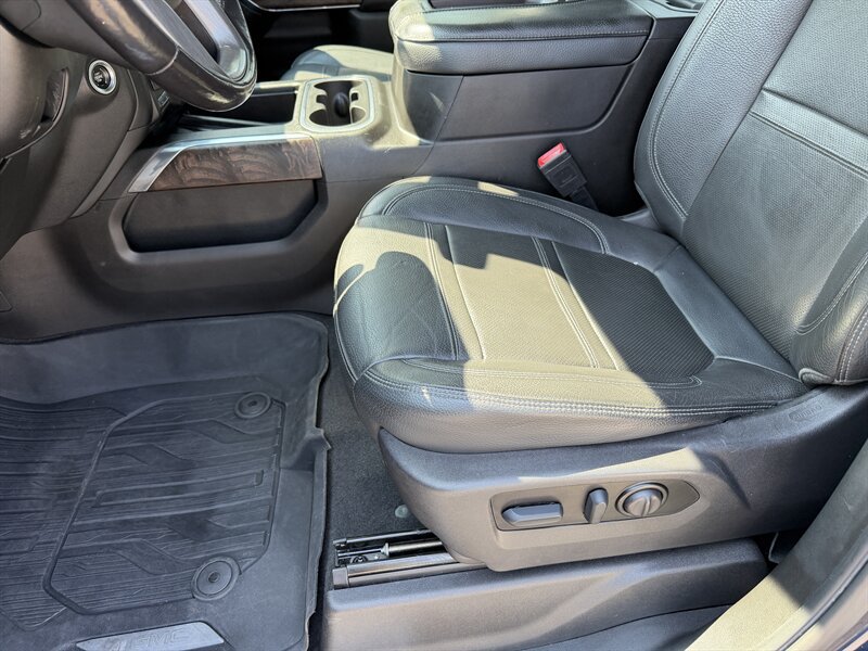 Used 2022 GMC Sierra 2500 Denali AWD/4WD image 18