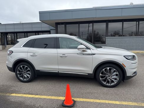 Used 2023 Lincoln Nautilus Reserve image 6