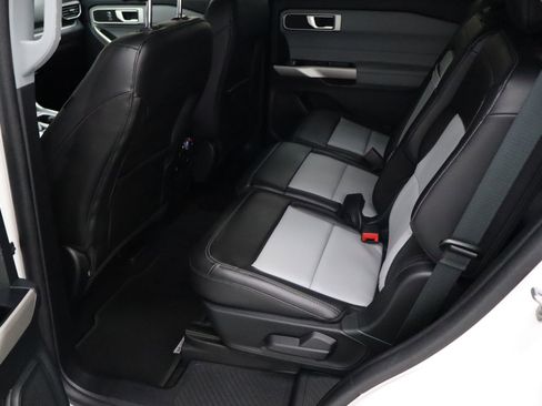 Used 2023 Ford Explorer XLT w/ Equipment Group 202A image 25