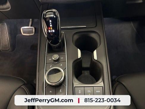 Used 2023 Cadillac XT4 Sport AWD/4WD image 17