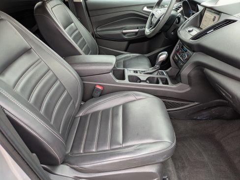 Used 2019 Ford Escape SEL image 11