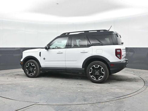 Used 2023 Ford Bronco Sport Outer Banks w/ Tech Package AWD/4WD image 3