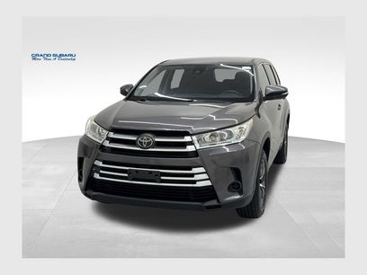 Used 2017 Toyota Highlander LE