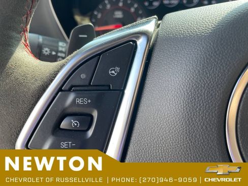 Used 2018 Chevrolet Camaro ZL1 RWD image 8