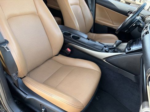 Used 2014 Lexus IS 250 w/ Navigation Package RWD image 11