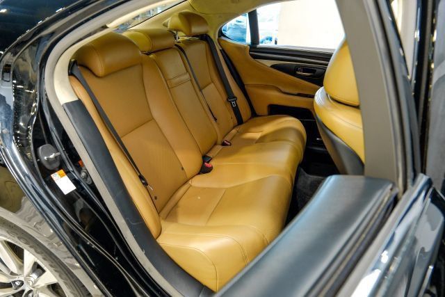 Used 2015 Lexus LS 460 w/ Comfort Package RWD image 48
