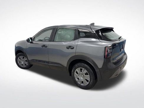 Used 2025 Nissan Kicks S image 3