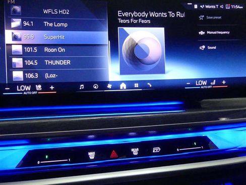 Used 2024 BMW i7 xDrive60 w/ Premium Package image 15