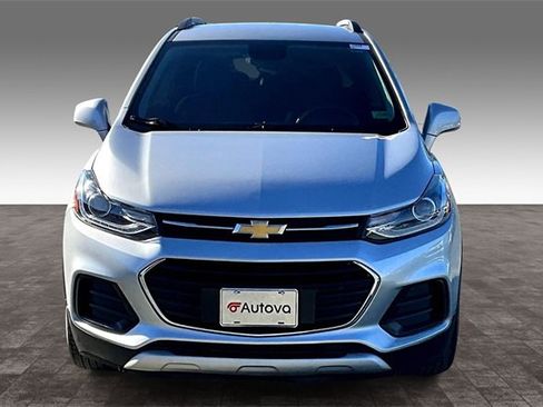 Used 2017 Chevrolet Trax LT image 2