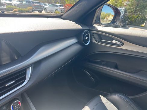 Used 2023 Alfa Romeo Stelvio Veloce AWD/4WD image 60