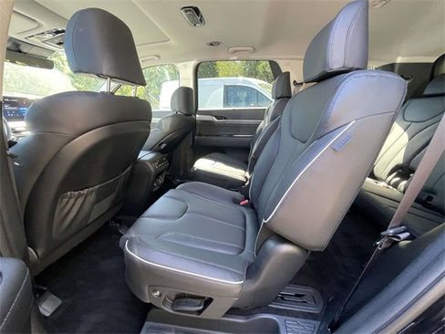 Certified 2025 Hyundai Palisade SEL image 9