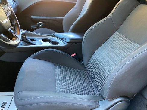 Used 2019 Dodge Challenger R/T image 27