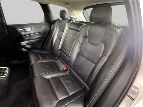 Used 2021 Volvo XC60 T6 Inscription AWD/4WD image 18