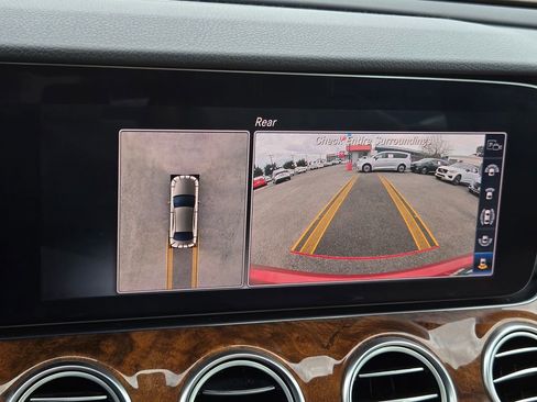 Used 2020 Mercedes-Benz E 350 Sedan image 17