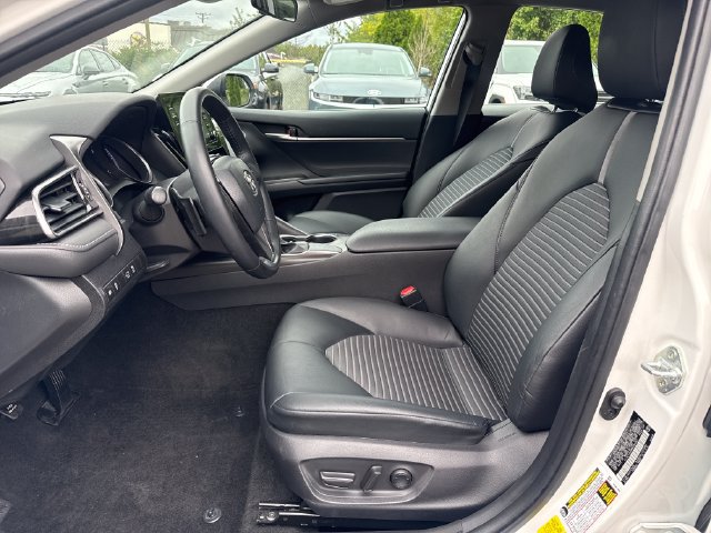 Used 2021 Toyota Camry SE FWD image 9