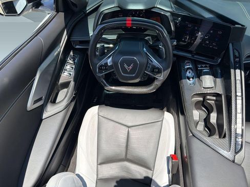 Used 2022 Chevrolet Corvette Stingray Premium Conv w/ Z51 Performance Package RWD image 27