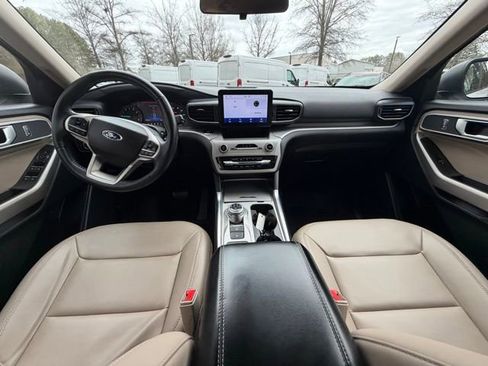 Certified 2023 Ford Explorer XLT w/ Equipment Group 202A image 6