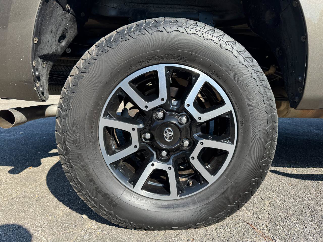 Used 2011 Toyota Tundra 2WD Double Cab image 14