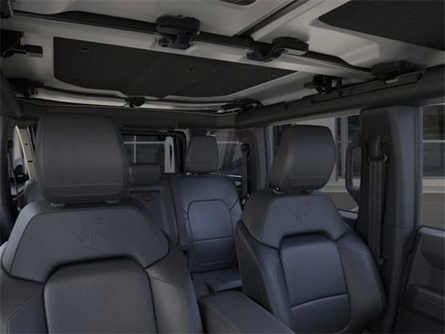 New 2025 Ford Bronco Badlands image 12