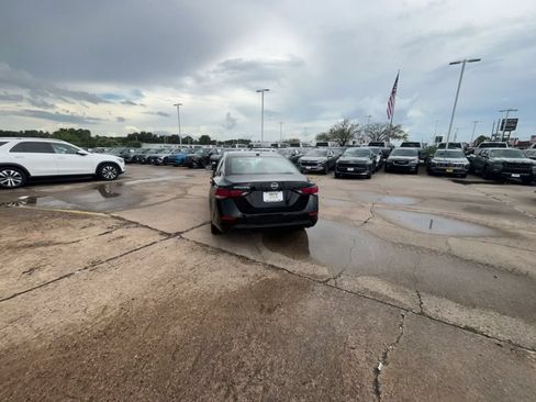 Used 2025 Nissan Sentra SV FWD image 12