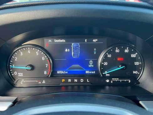 Used 2022 Ford Explorer XLT w/ Equipment Group 202A AWD/4WD image 26
