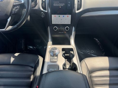 Used 2024 Ford Edge SEL image 39