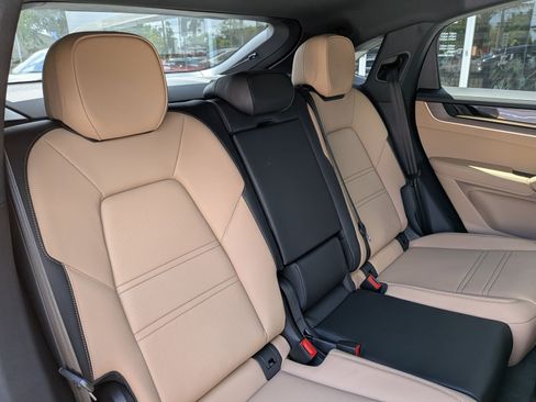 New 2026 Porsche Cayenne Coupe AWD/4WD image 25