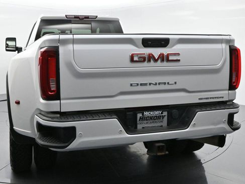 Used 2022 GMC Sierra 3500 Denali w/ Denali Ultimate Package AWD/4WD image 6