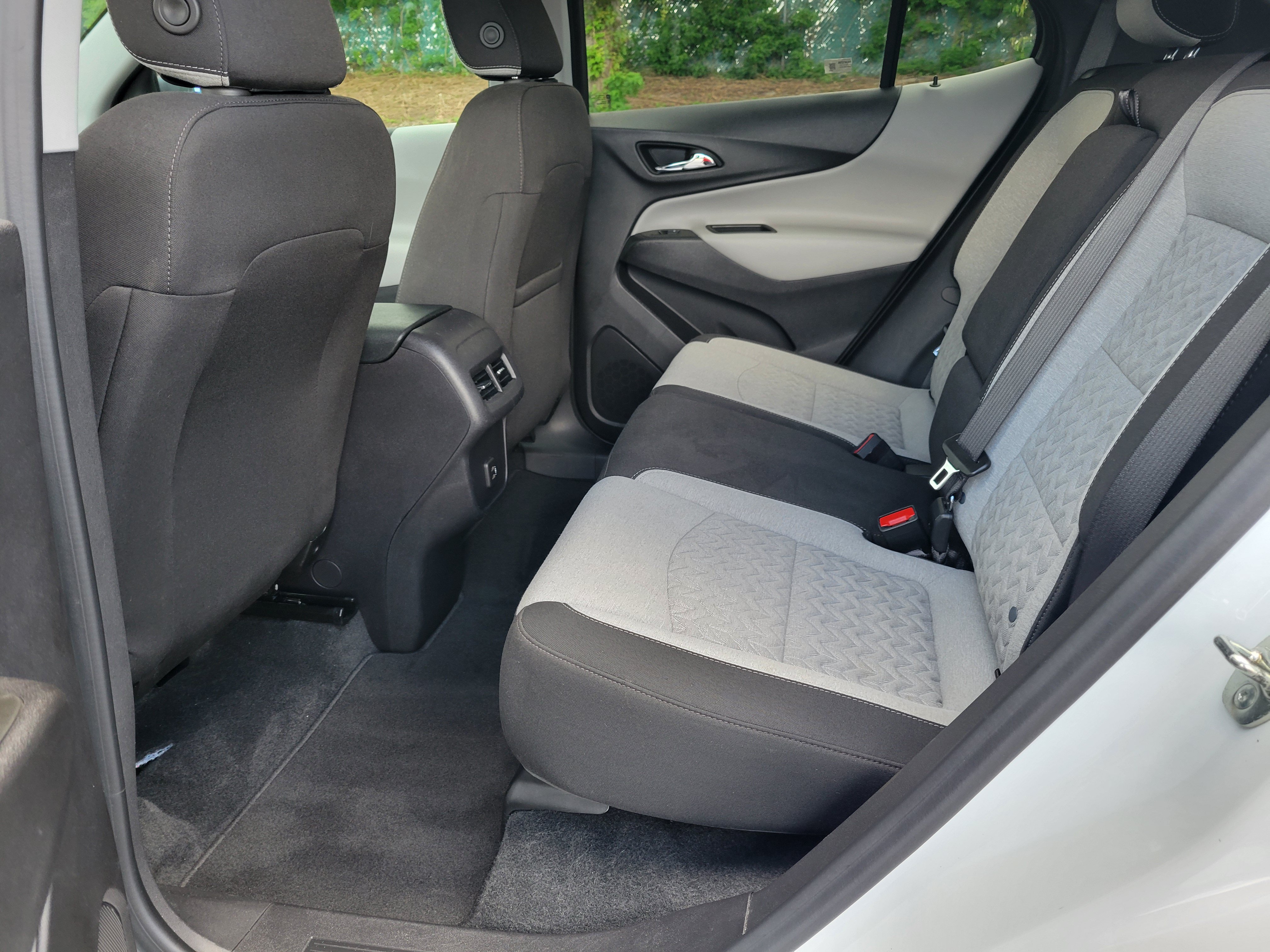 Certified 2024 Chevrolet Equinox LS w/ LS Convenience Package FWD image 30