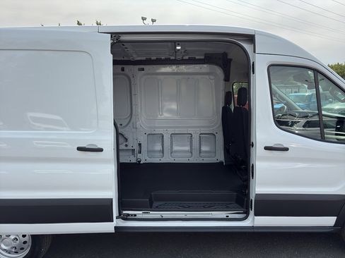 New 2025 Ford Transit 250 148 Medium Roof Extended AWD image 19