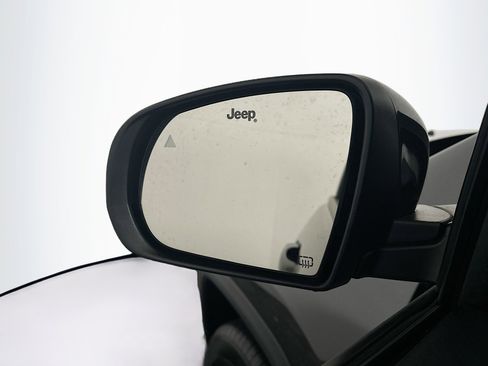 Used 2022 Jeep Compass Latitude image 16