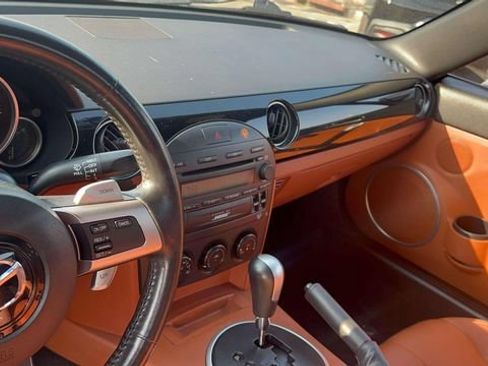 Used 2006 MAZDA MX-5 Miata Grand Touring w/ Premium Pkg RWD image 22