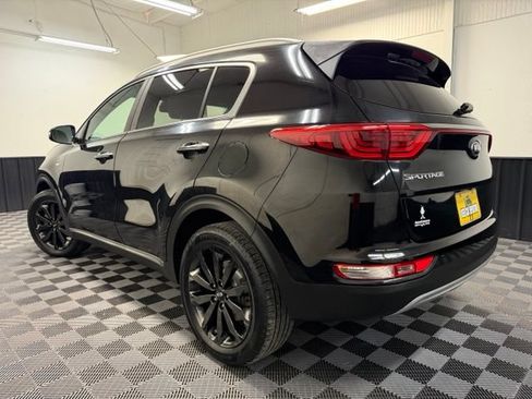 Used 2019 Kia Sportage EX w/ EX Sport Appearance Package AWD/4WD image 4
