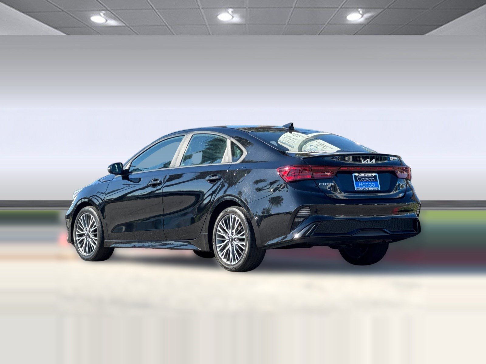 Used 2023 Kia Forte GT-Line FWD image 3
