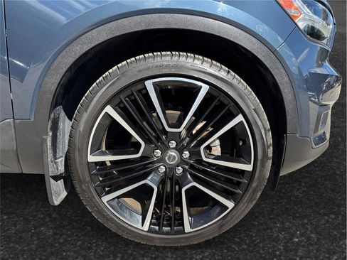 Used 2020 Volvo XC40 T5 Inscription w/ Protection Package image 13