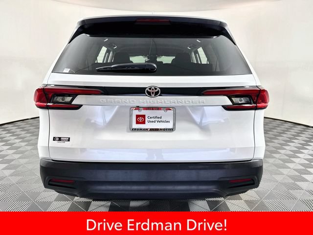 Certified 2025 Toyota Grand Highlander FWD image 22