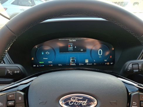 New 2025 Ford Escape SE w/ PHEV Premium Package FWD image 24