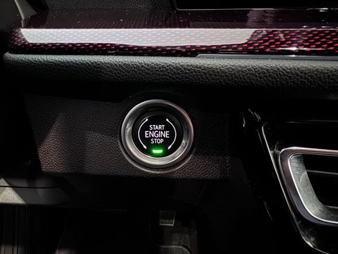 Certified 2025 Chevrolet Traverse Z71 image 21