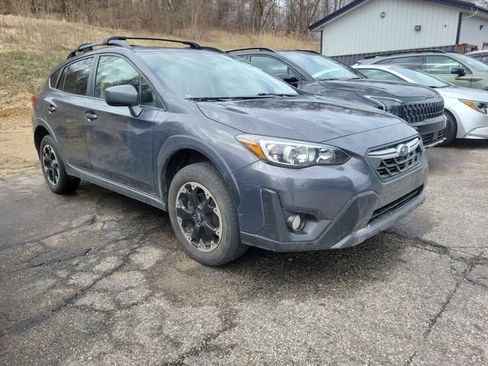 Used 2021 Subaru Crosstrek 2.0i Premium w/ Moonroof Package image 1