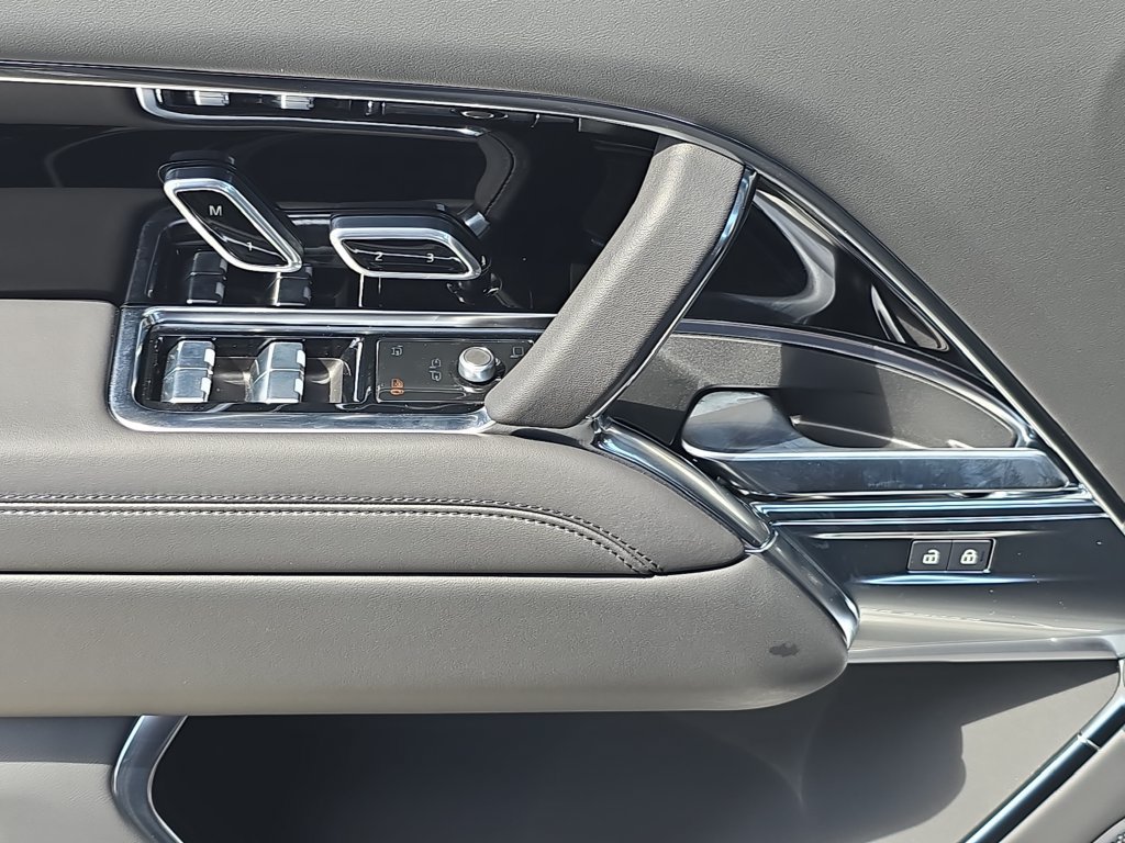 New 2026 Land Rover Range Rover SE AWD/4WD image 29