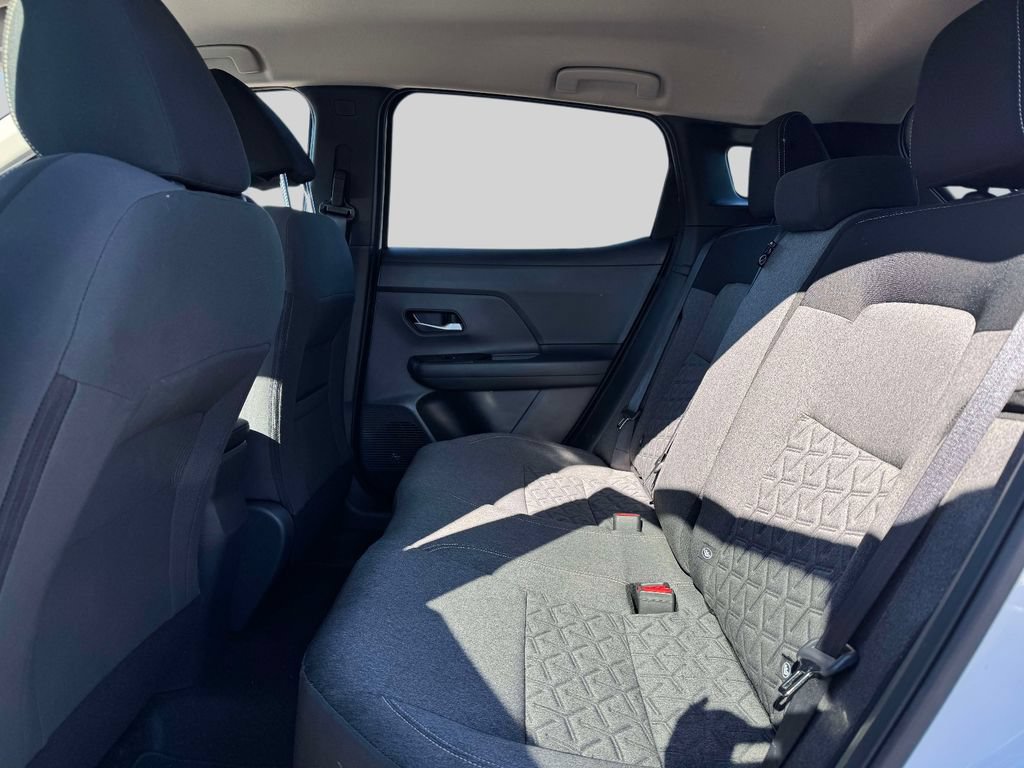 Certified 2025 Nissan Kicks SV FWD image 12