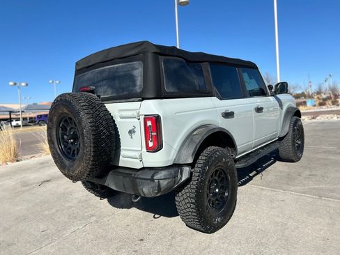 Used 2021 Ford Bronco Badlands image 6