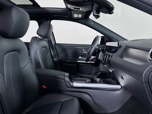 Used 2026 Mercedes-Benz GLA 250 image 6